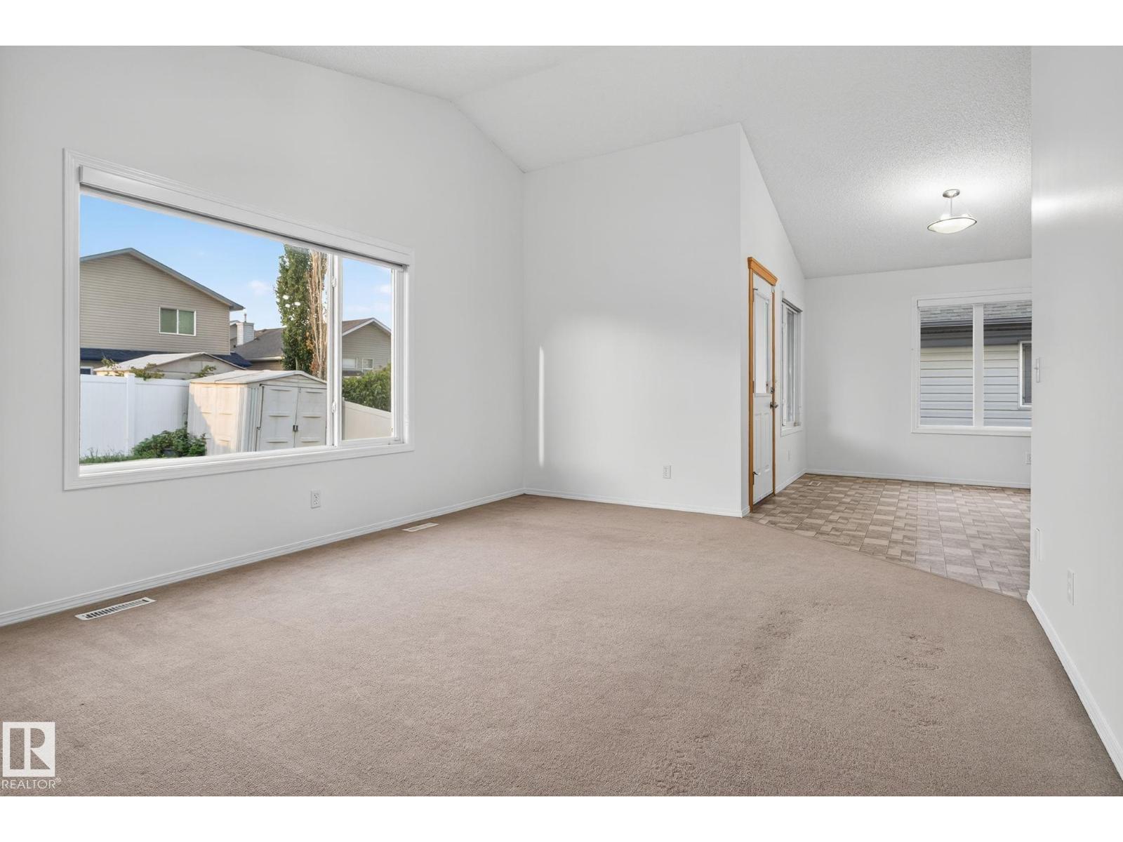 Photo 2 of 4308 155 Av Nw, Edmonton AB