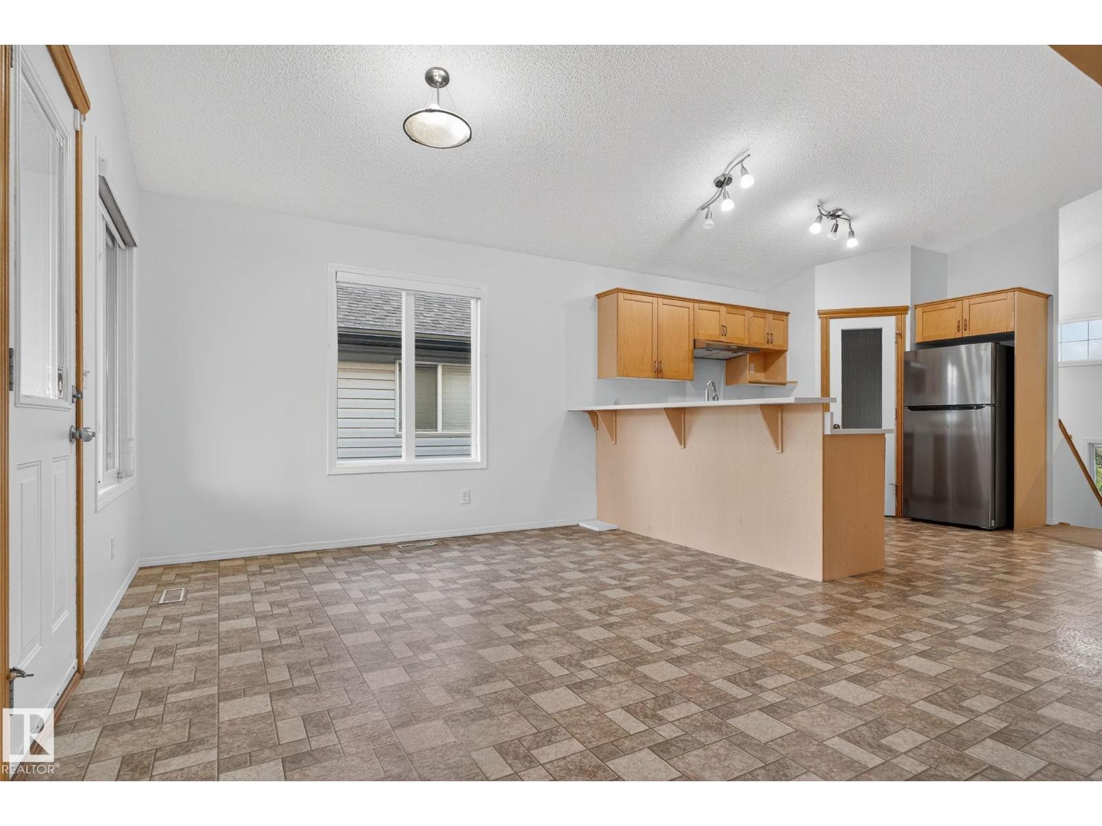 Photo 28 of 4308 155 Av Nw, Edmonton AB