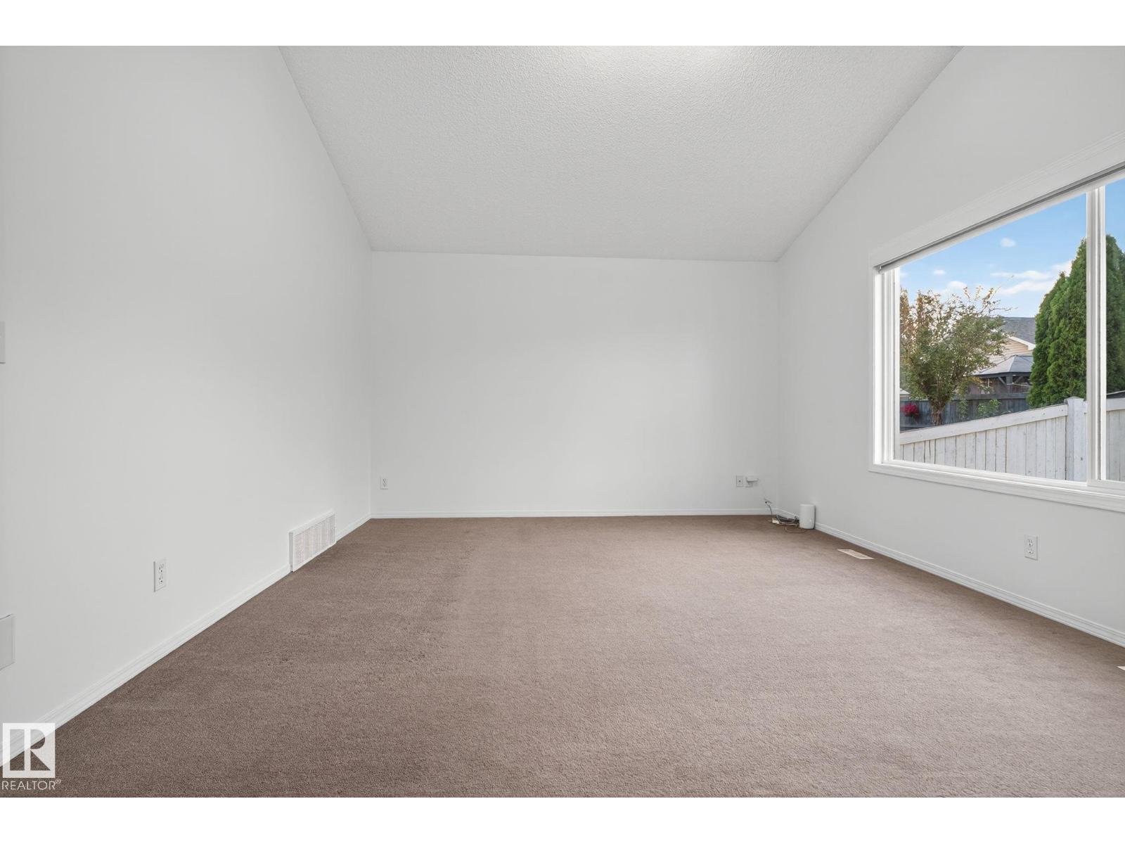 Photo 11 of 4308 155 Av Nw, Edmonton AB
