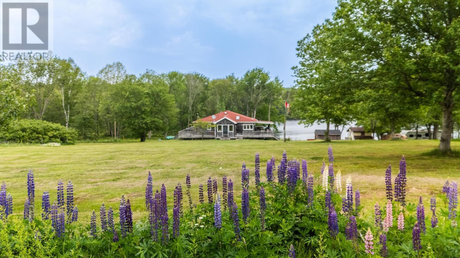 Property 31 of 34 of 956 Highway 203