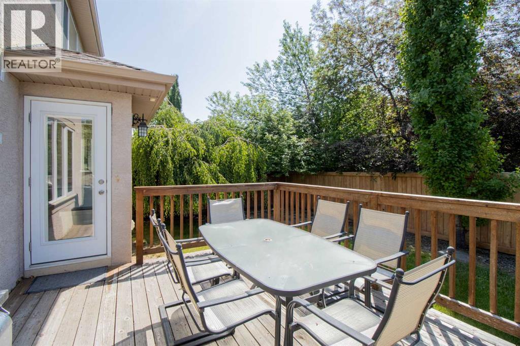Single Family House for Sale in  Everwillow Close SW Evergreen Calgary 