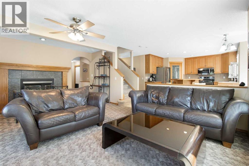 Single Family House for Sale in  Everwillow Close SW Evergreen Calgary 