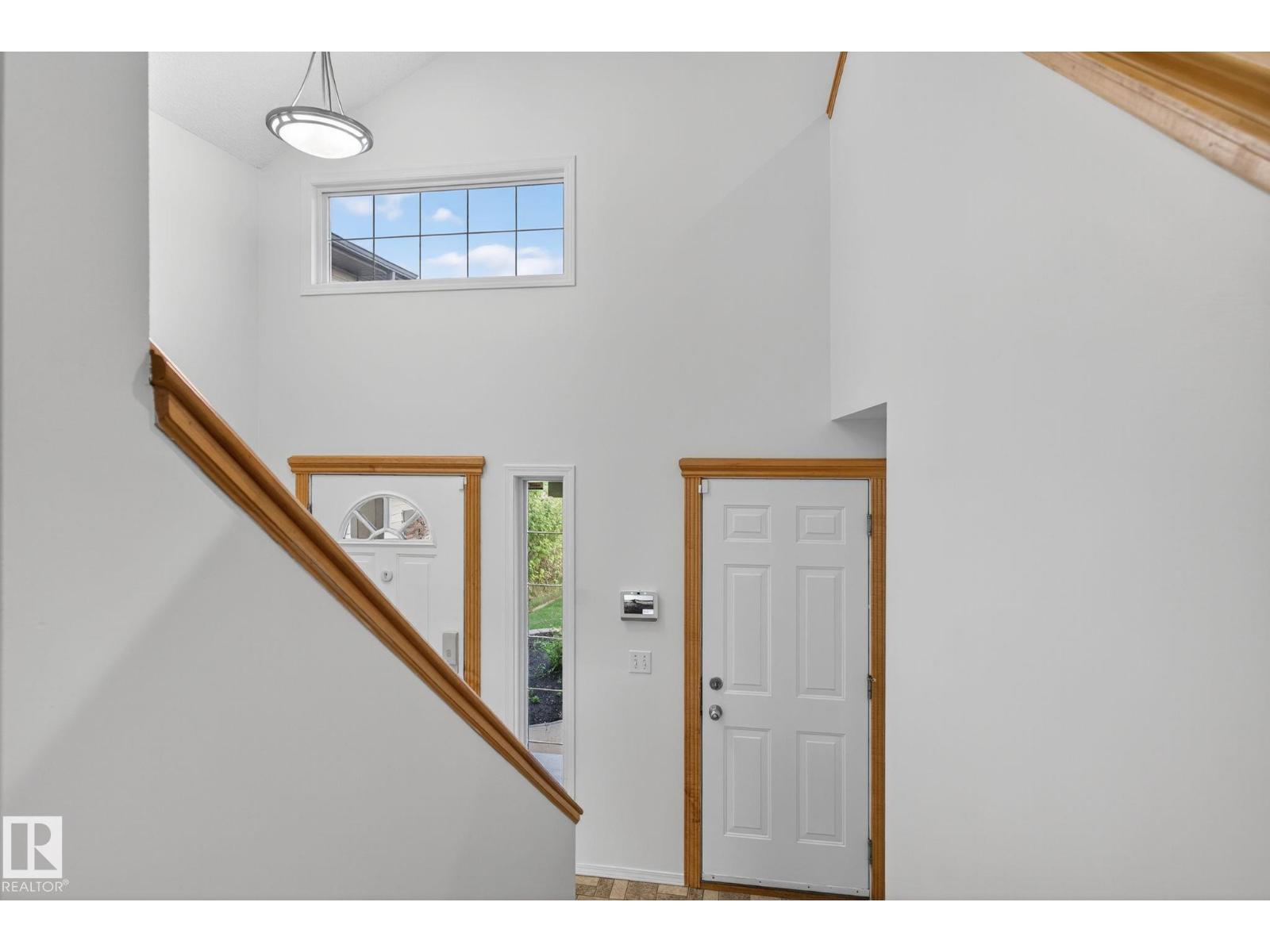 Photo 12 of 4308 155 Av Nw, Edmonton AB