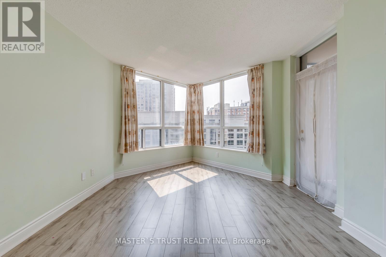 Photo 9 of 809 10 Northtown Way, Toronto ON