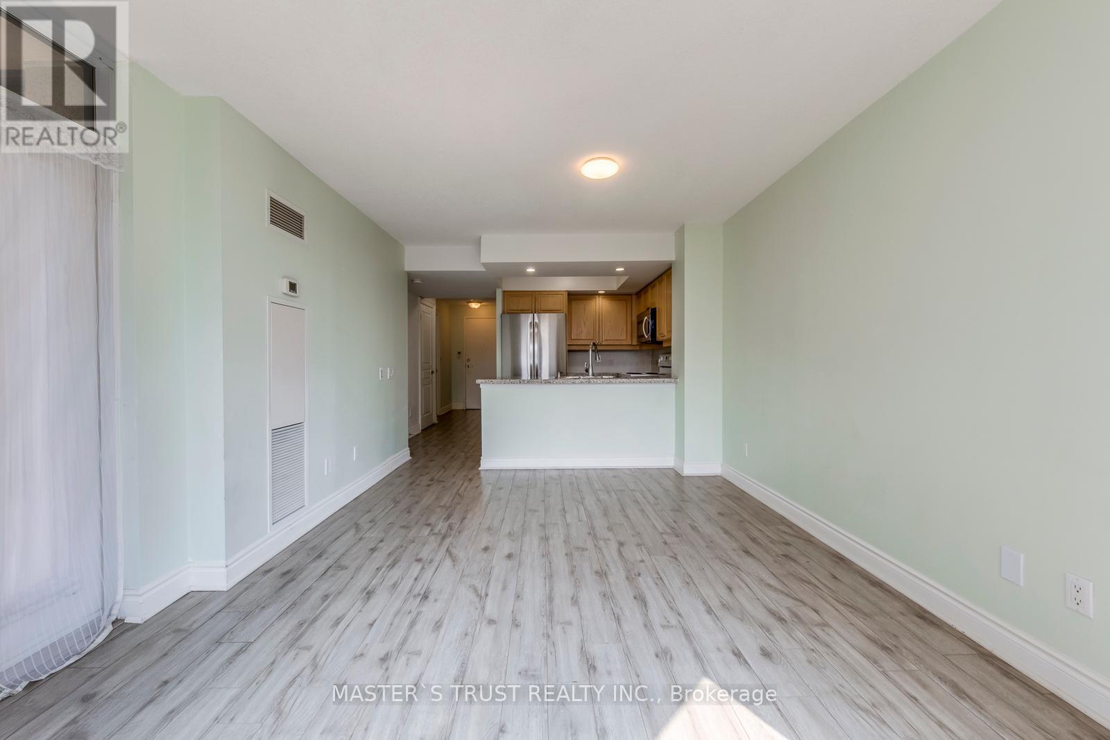 Photo 15 of 809 10 Northtown Way, Toronto ON