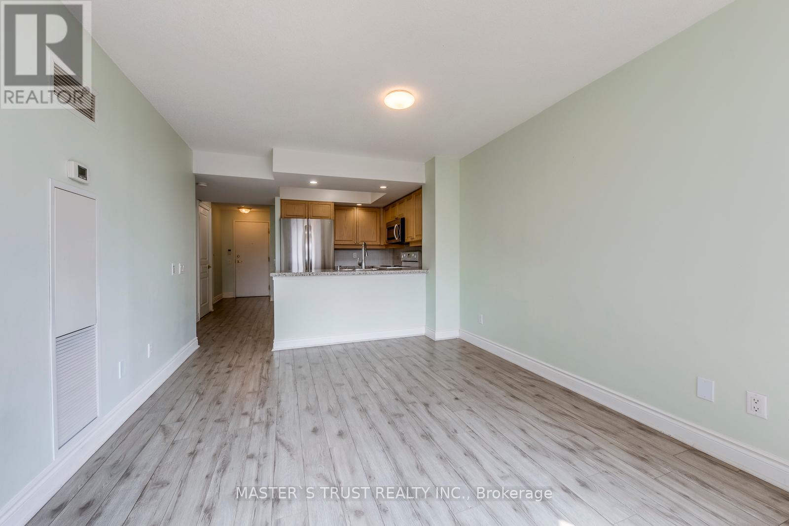 Photo 12 of 809 10 Northtown Way, Toronto ON