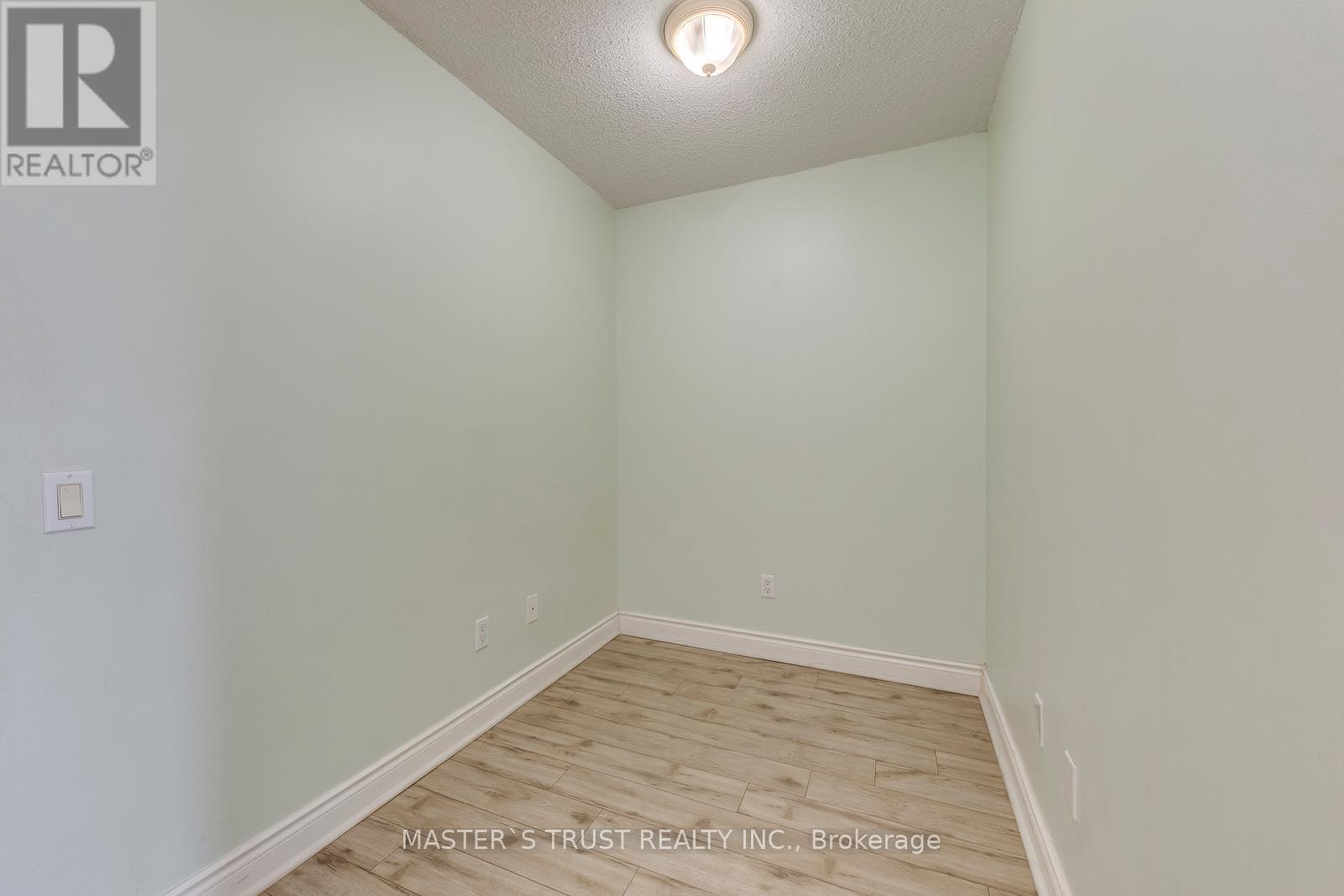 Photo 20 of 809 10 Northtown Way, Toronto ON