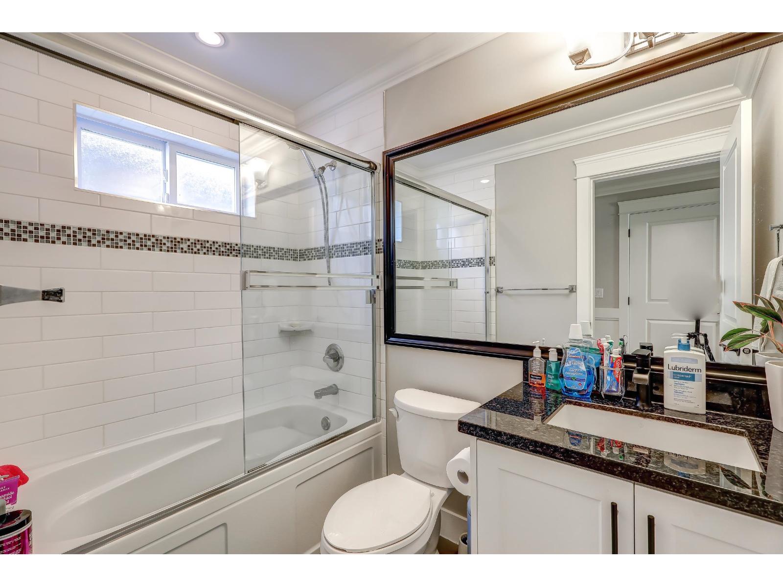 Photo 2 of 21161 80 A Avenue, Langley BC