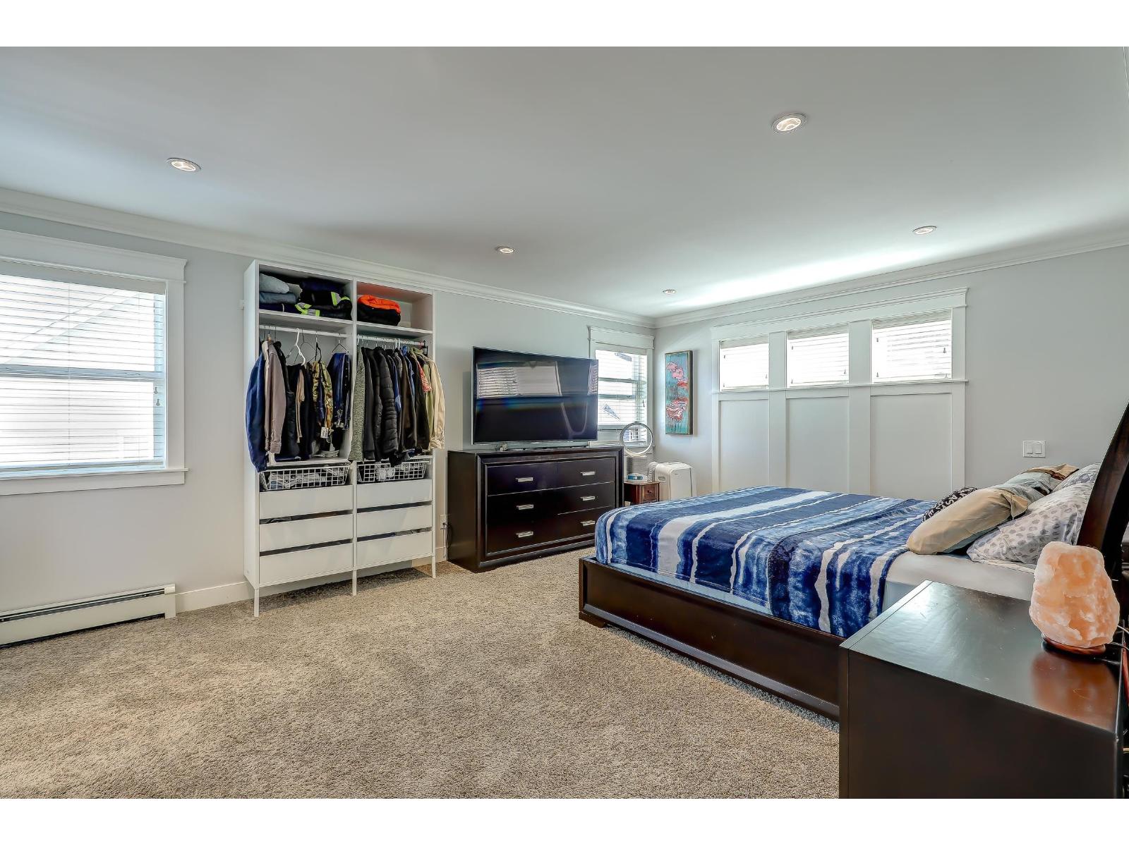 Photo 9 of 21161 80 A Avenue, Langley BC