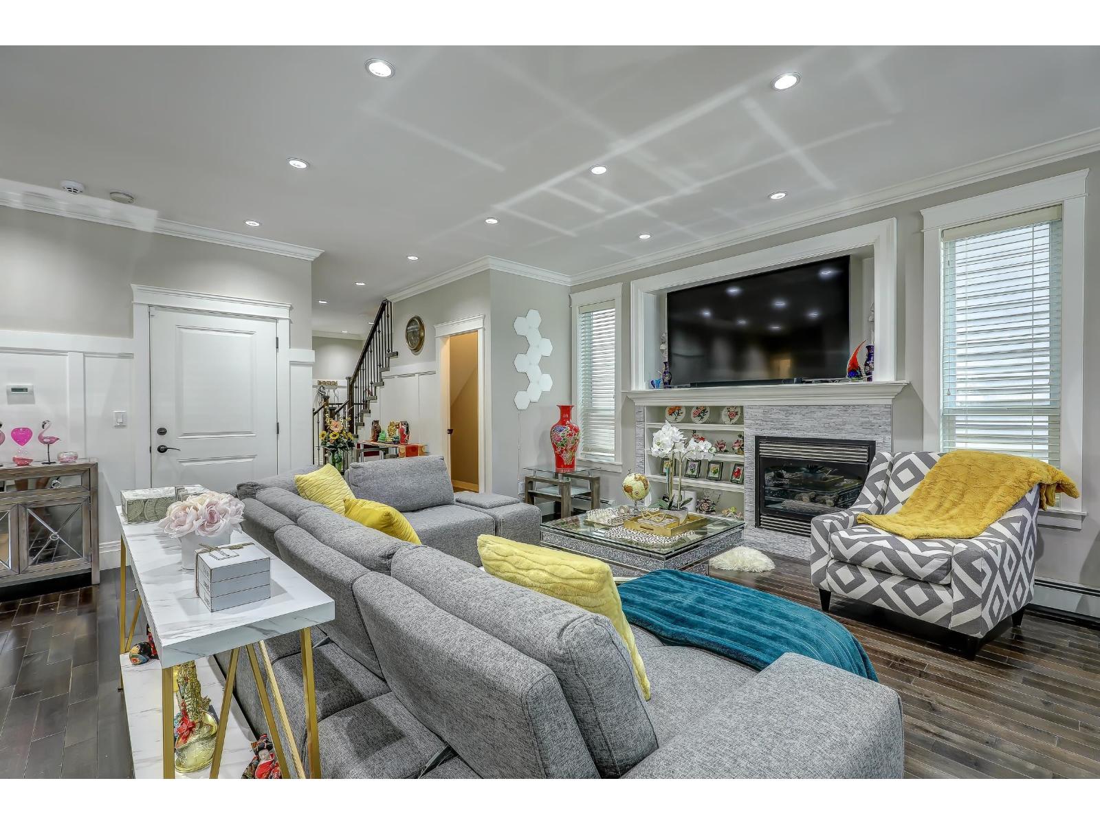 Photo 12 of 21161 80 A Avenue, Langley BC