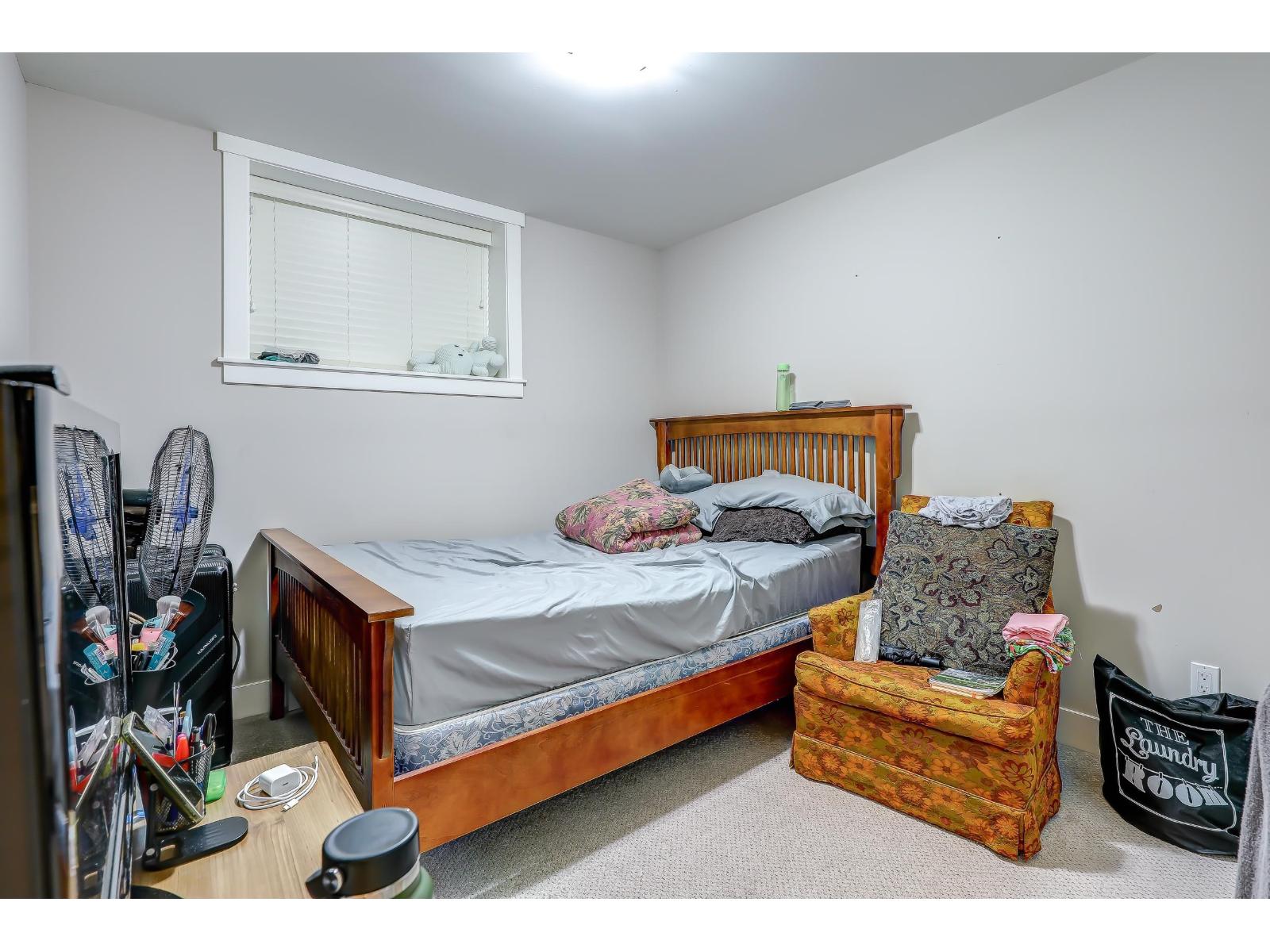 Photo 11 of 21161 80 A Avenue, Langley BC