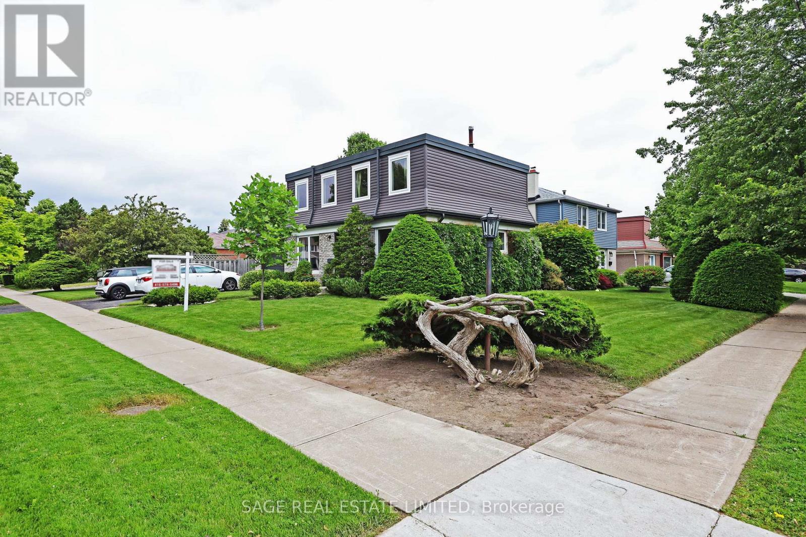 Photo 30 of 51 Prince Philip Boulevard, Toronto ON