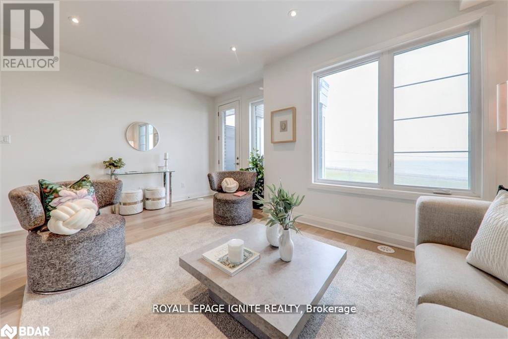 Photo 12 of 807 Port Darlington Road, Clarington ON