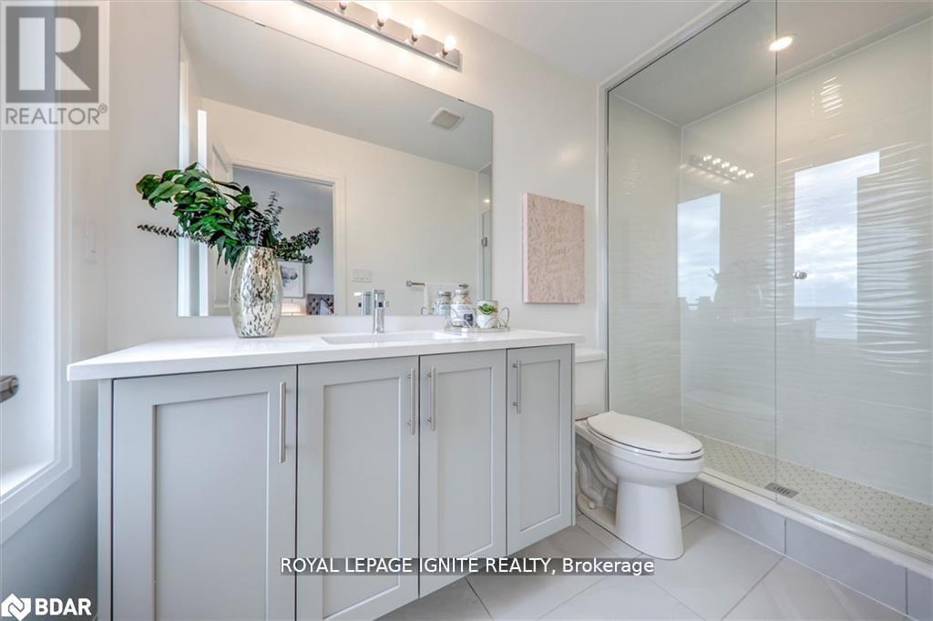 Photo 33 of 807 Port Darlington Road, Clarington ON
