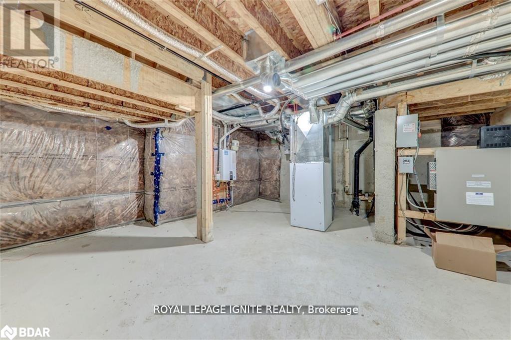 Photo 7 of 807 Port Darlington Road, Clarington ON