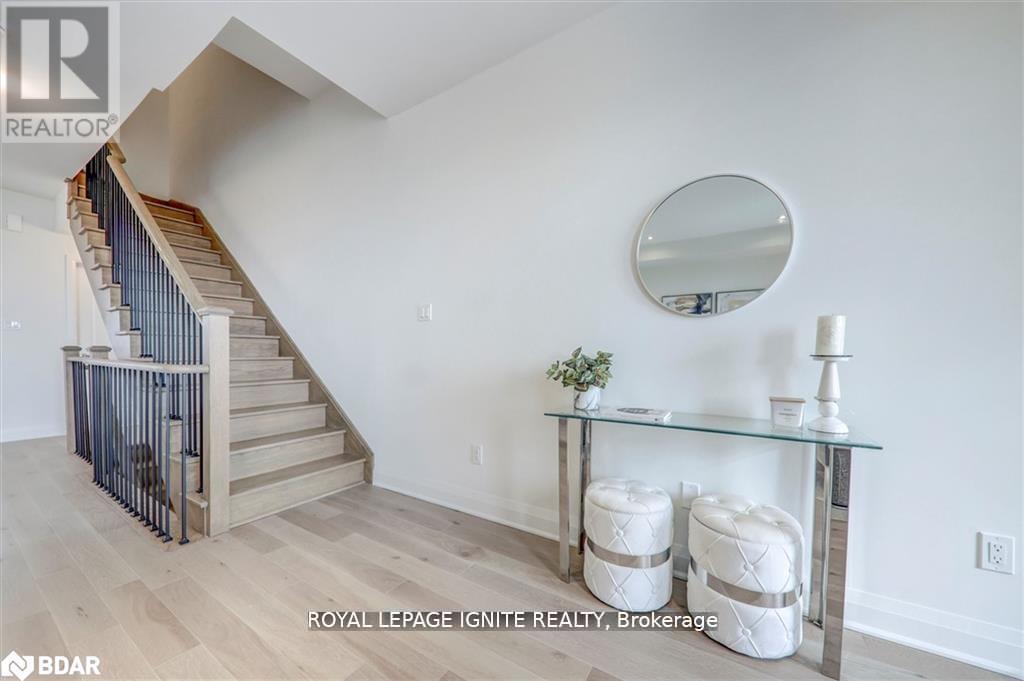 Photo 4 of 807 Port Darlington Road, Clarington ON