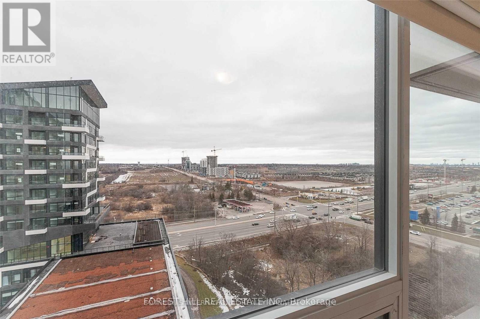 Photo 9 of 1125 2485 Taunton Road, Oakville ON