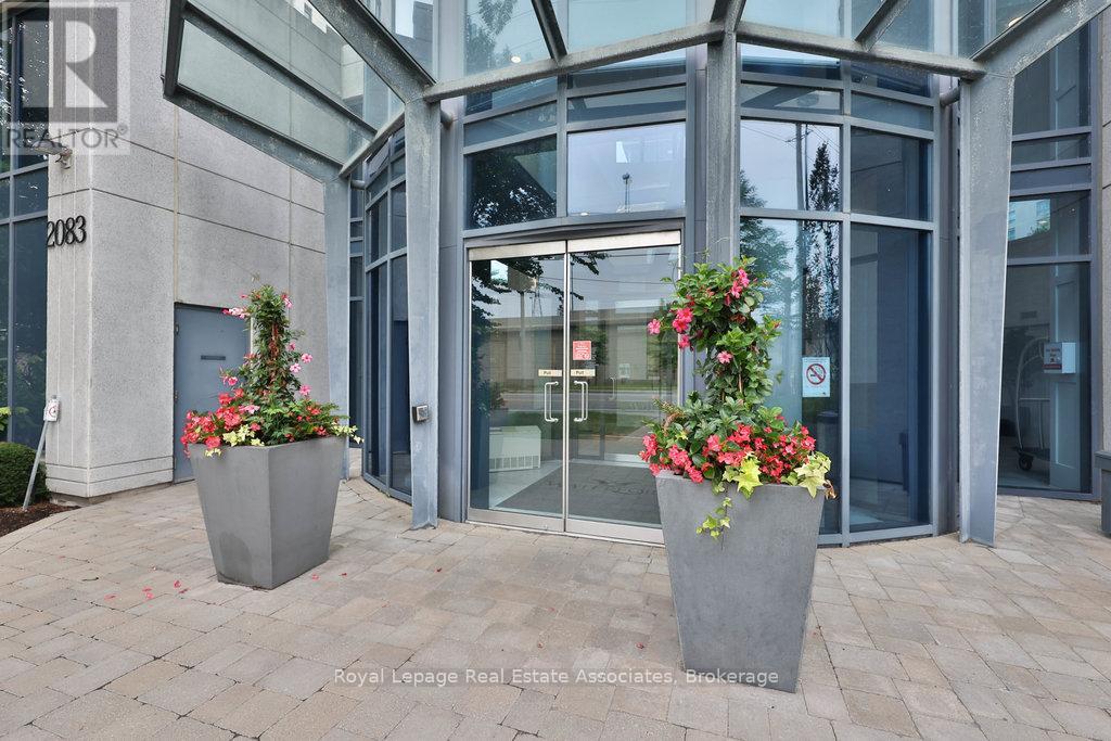 Photo 6 of 1514 2083 Lakeshore Boulevard W, Toronto ON