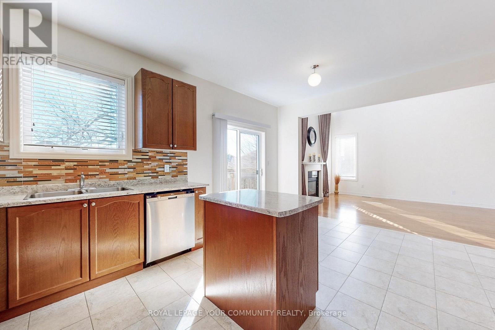 Photo 20 of 131 Aikenhead Avenue, Richmond Hill ON