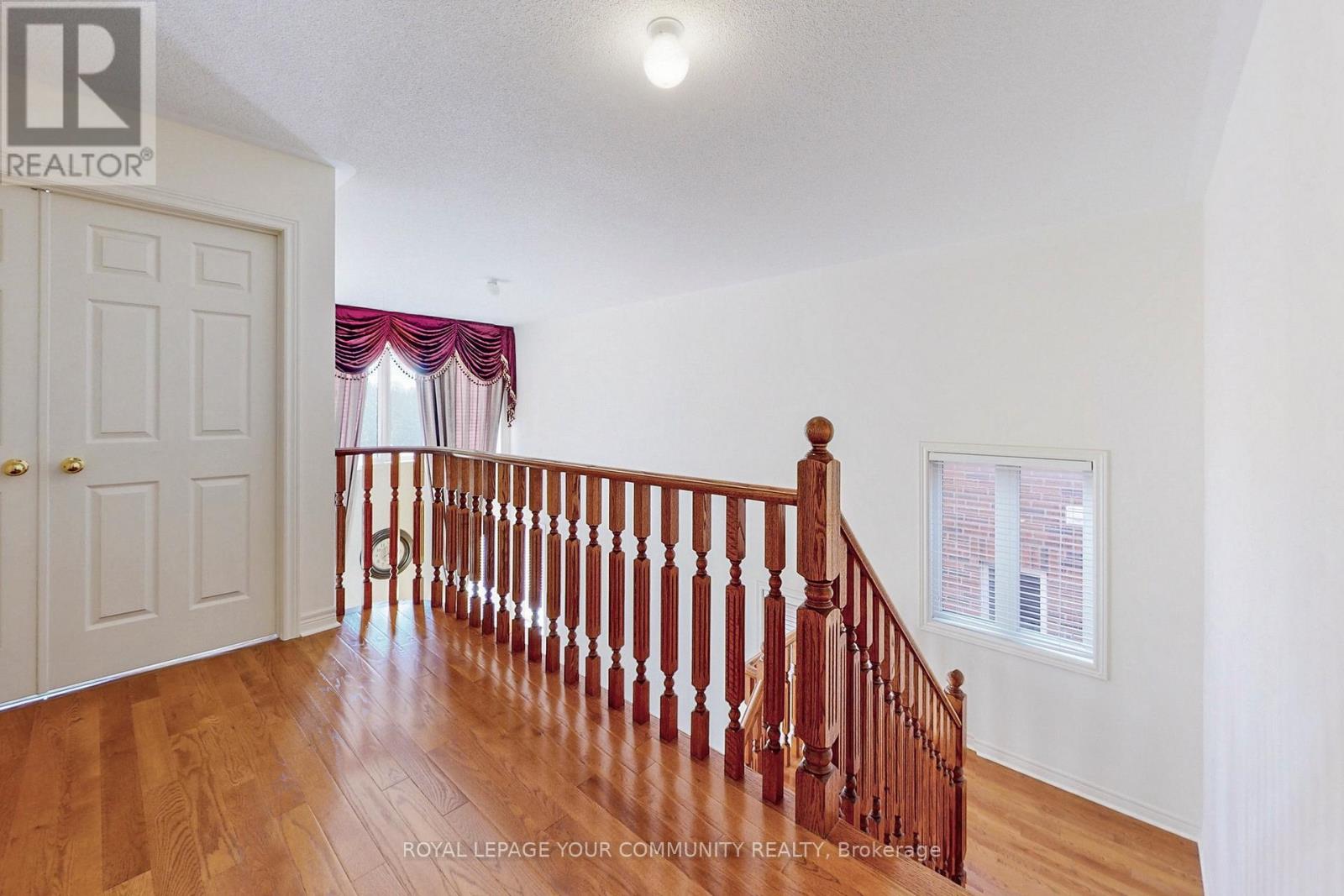 Photo 11 of 131 Aikenhead Avenue, Richmond Hill ON