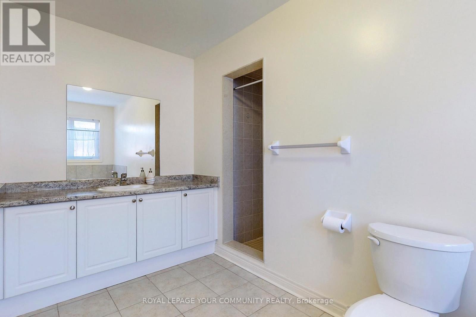 Photo 7 of 131 Aikenhead Avenue, Richmond Hill ON