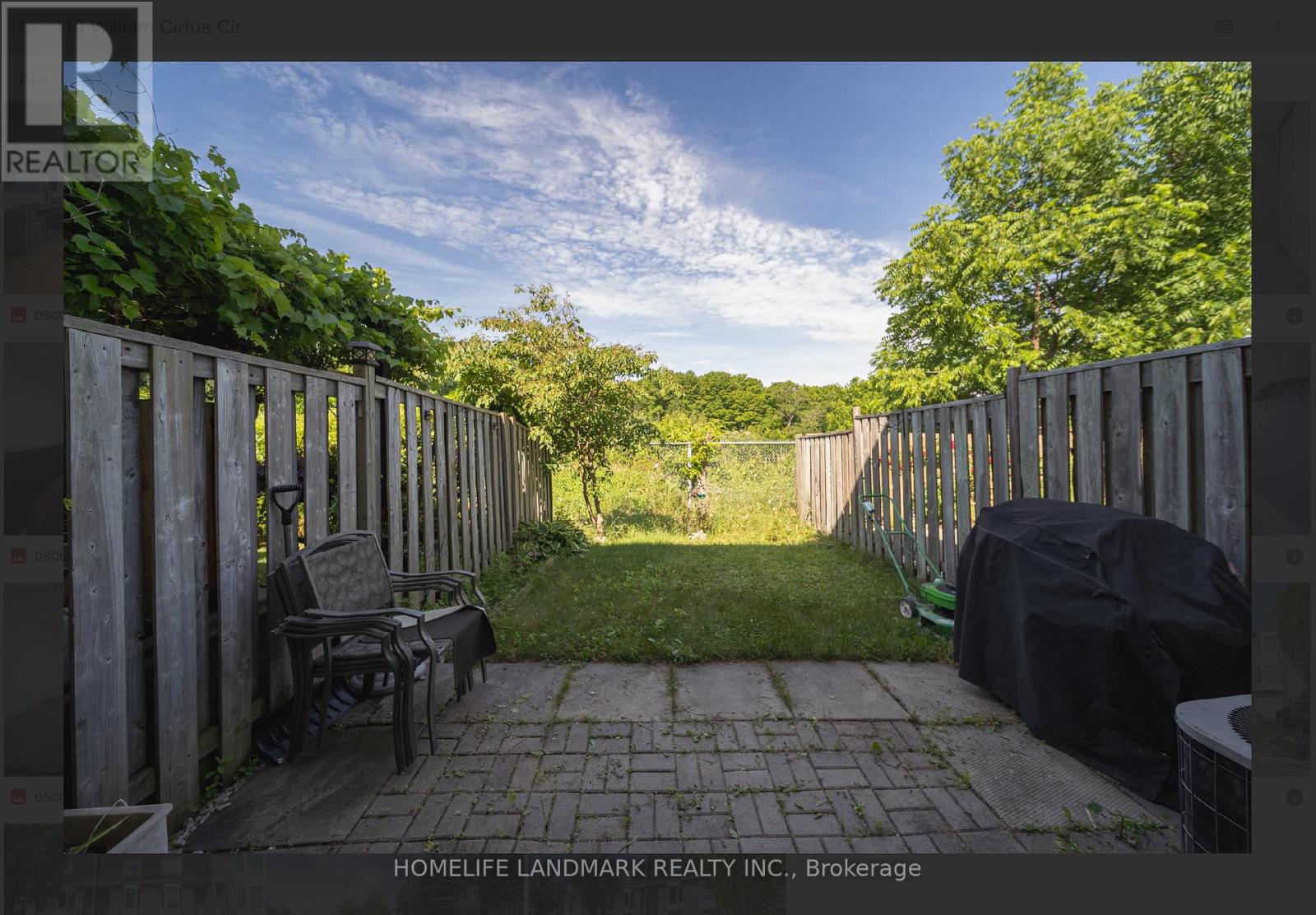 Photo 12 of 57 119 William Curtis Circle, Newmarket ON