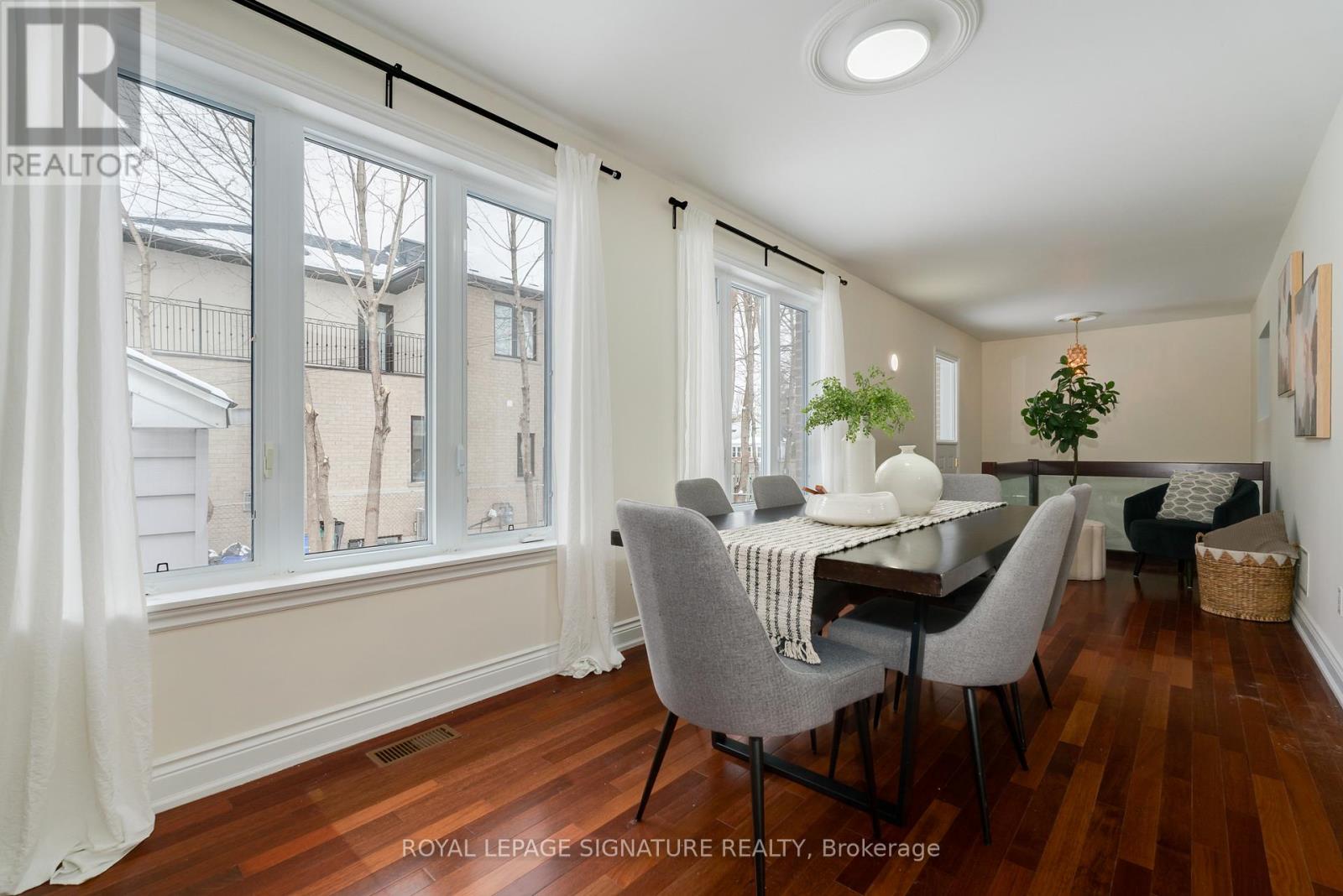 Photo 44 of 339 Elmwood Avenue, Richmond Hill ON