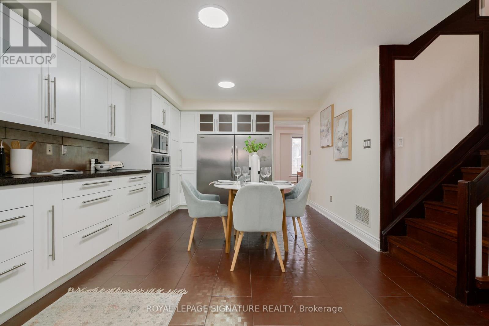 Photo 40 of 339 Elmwood Avenue, Richmond Hill ON