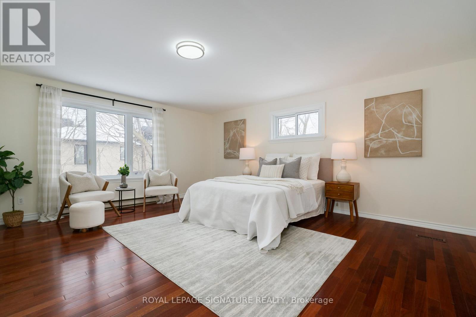 Photo 12 of 339 Elmwood Avenue, Richmond Hill ON