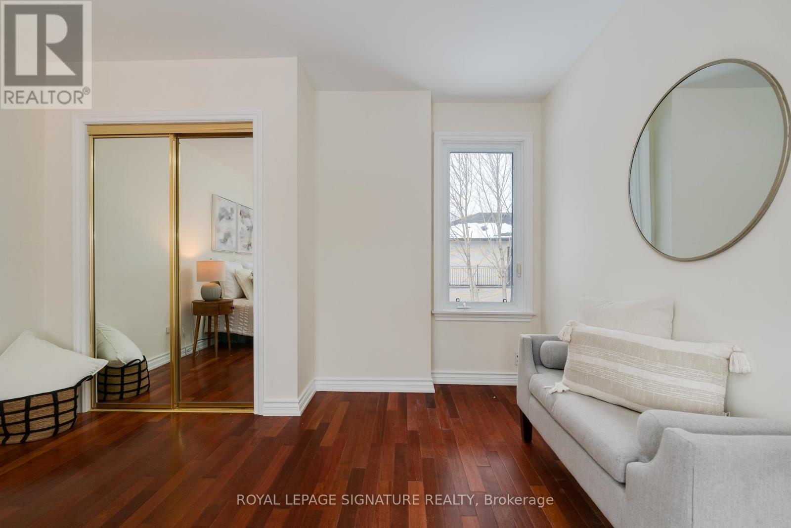 Photo 22 of 339 Elmwood Avenue, Richmond Hill ON