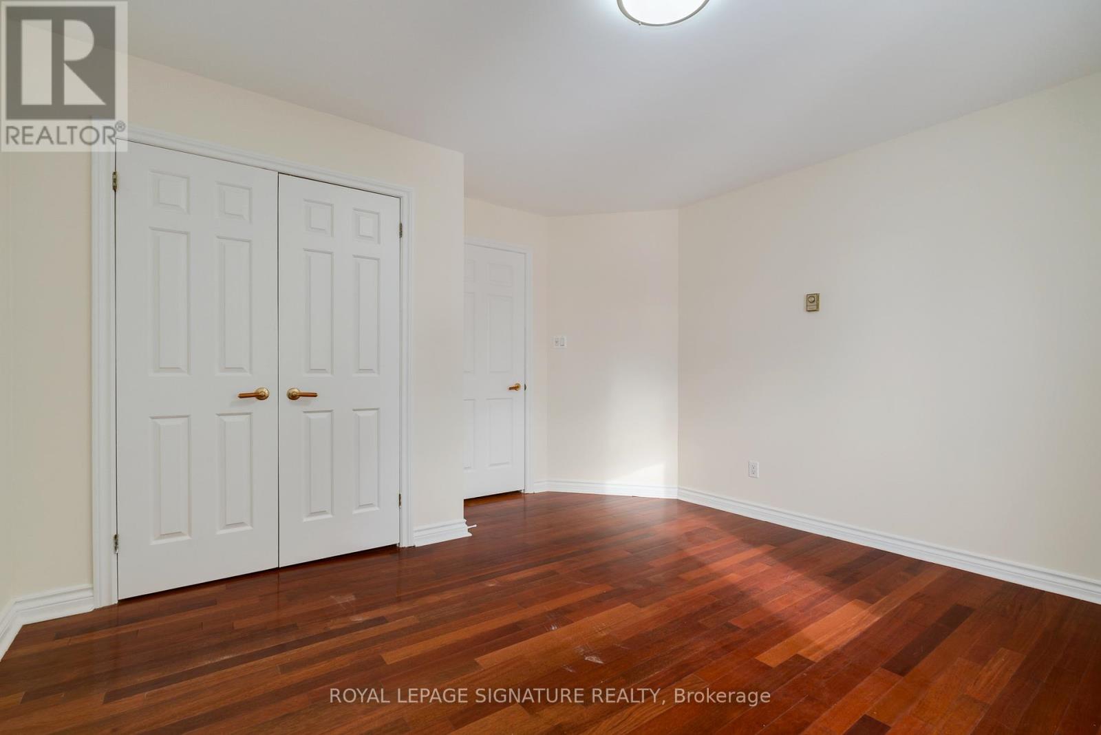 Photo 39 of 339 Elmwood Avenue, Richmond Hill ON