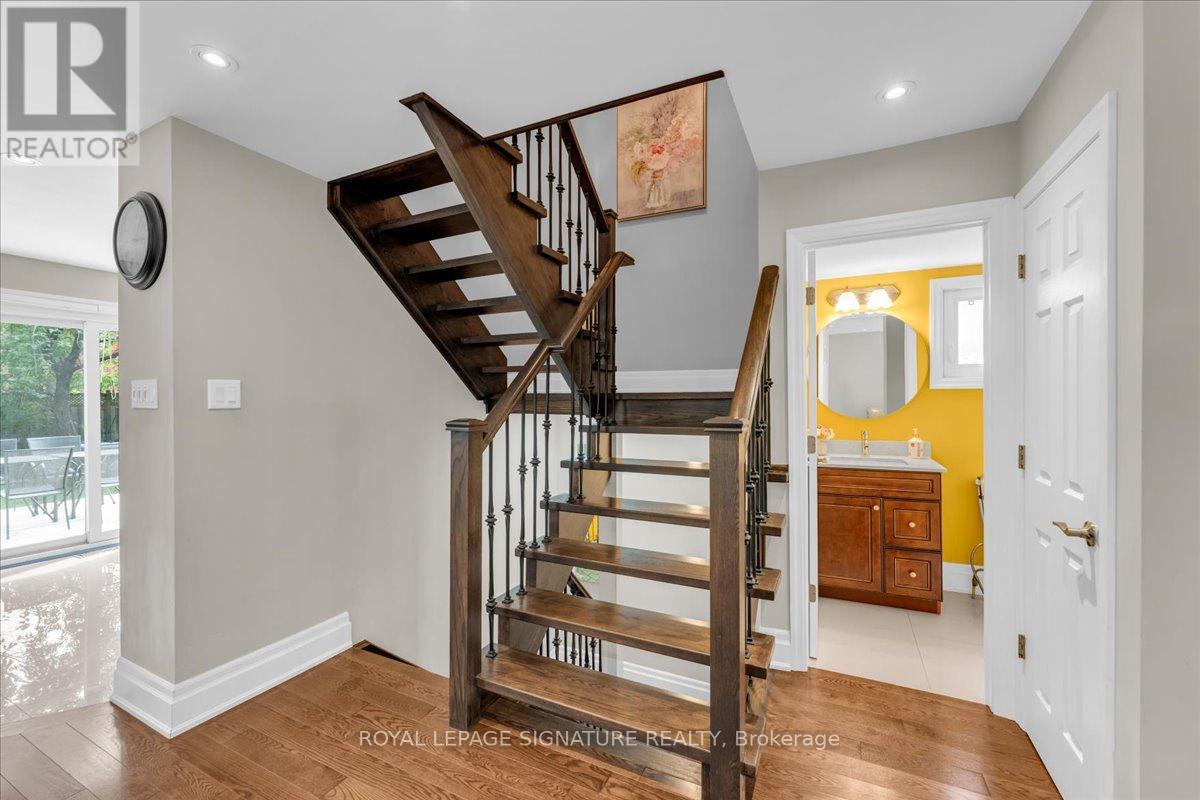 Photo 38 of 57 Tribbling Crescent, Aurora ON