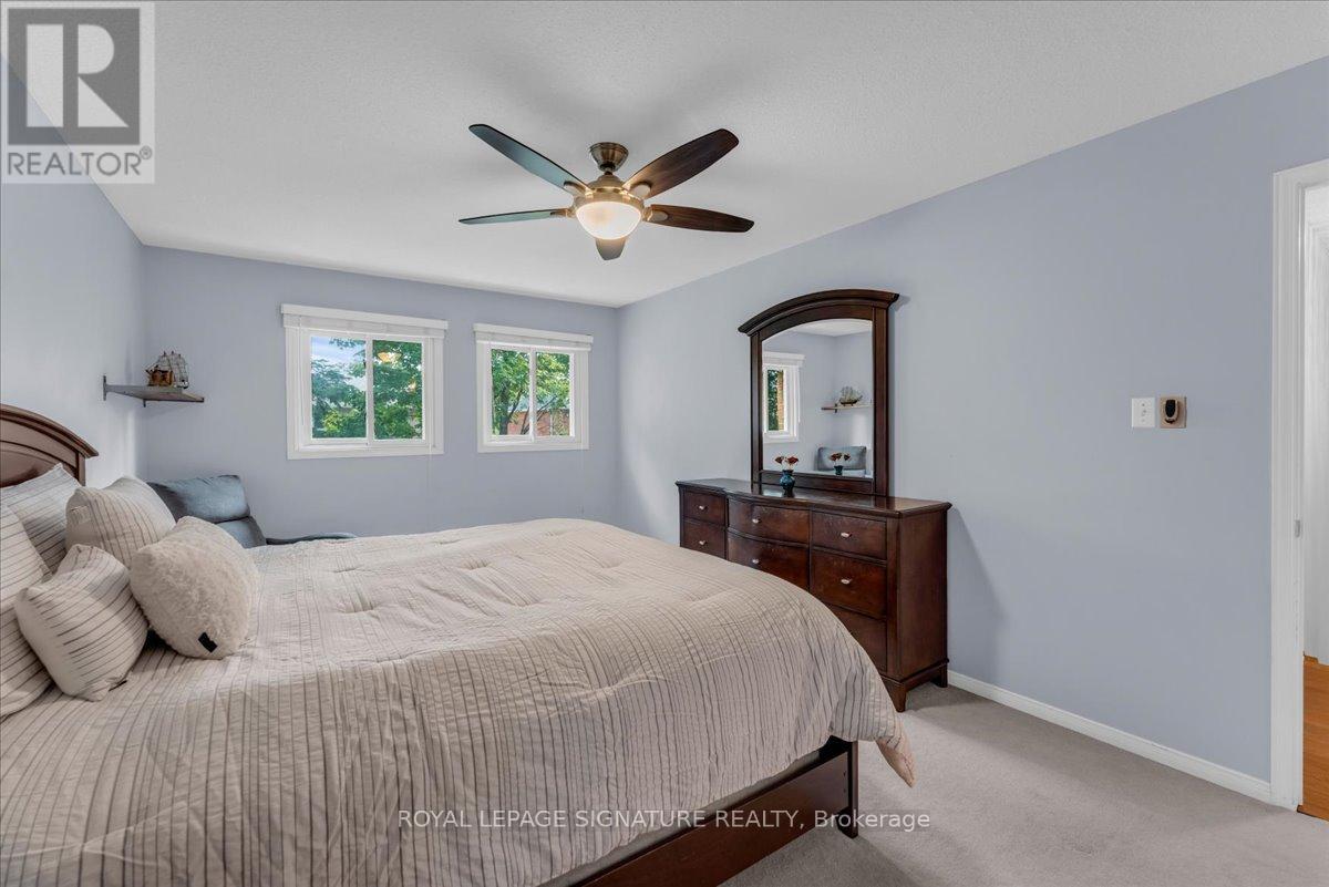 Photo 6 of 57 Tribbling Crescent, Aurora ON
