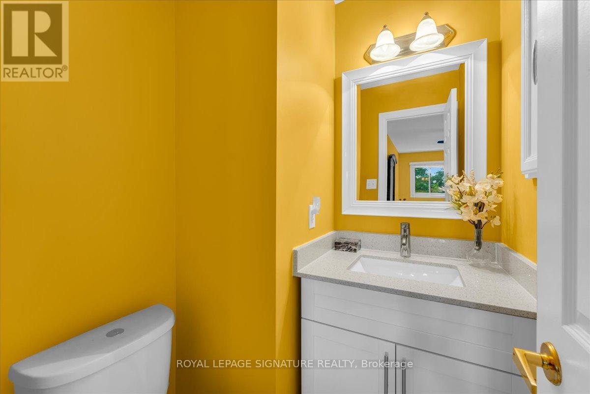 Photo 24 of 57 Tribbling Crescent, Aurora ON