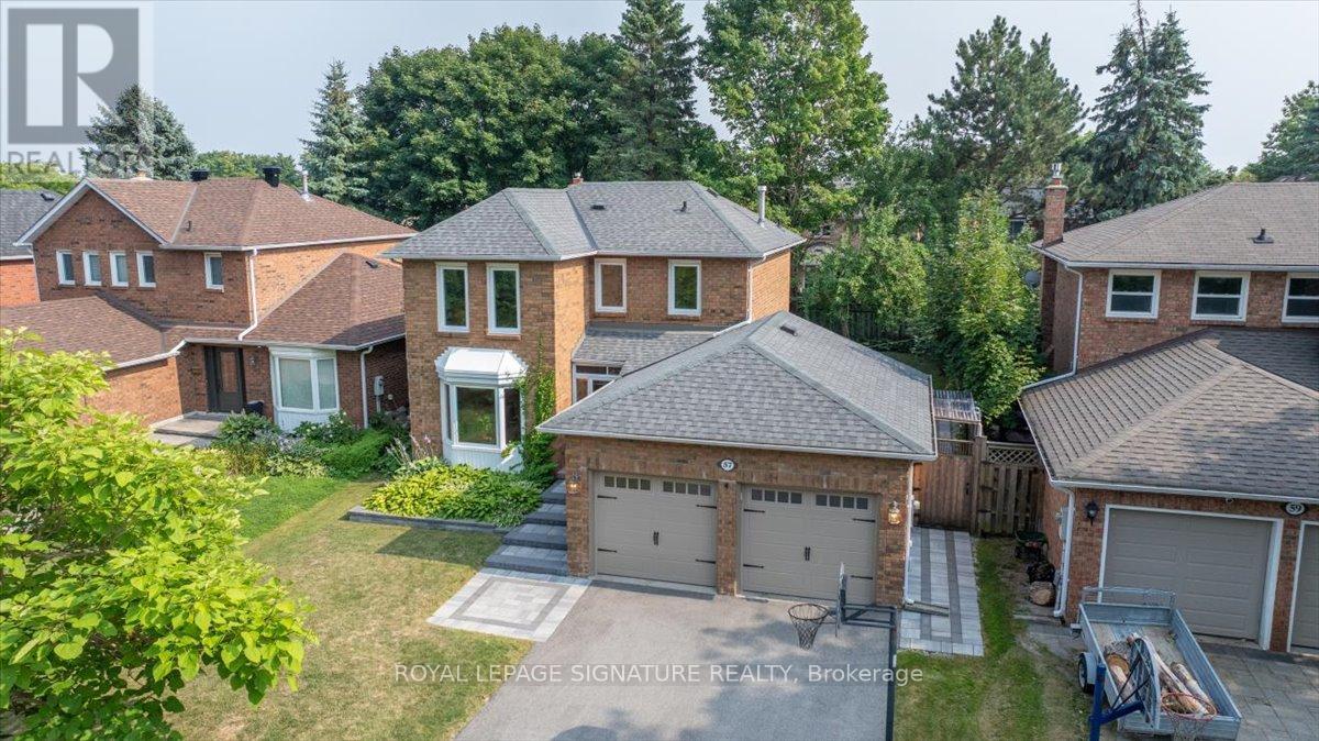Photo 5 of 57 Tribbling Crescent, Aurora ON