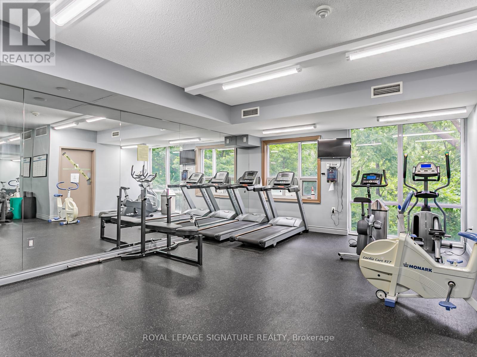 Photo 6 of 326 8201 Islington Avenue, Vaughan ON