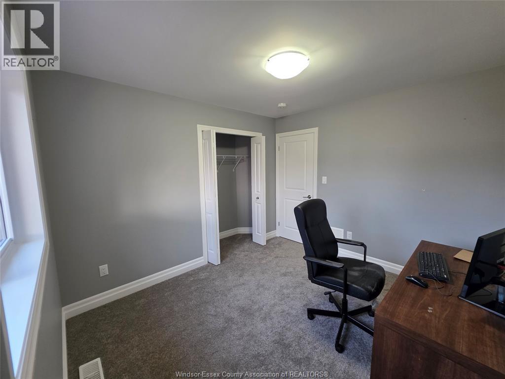 Photo 12 of 46 Kingsbridge, Amherstburg ON