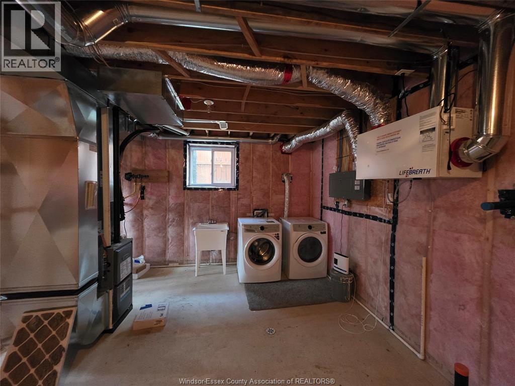 Photo 18 of 46 Kingsbridge, Amherstburg ON