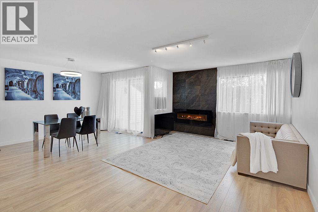 Photo 7 of 208 1220 Falcon Drive, Coquitlam BC