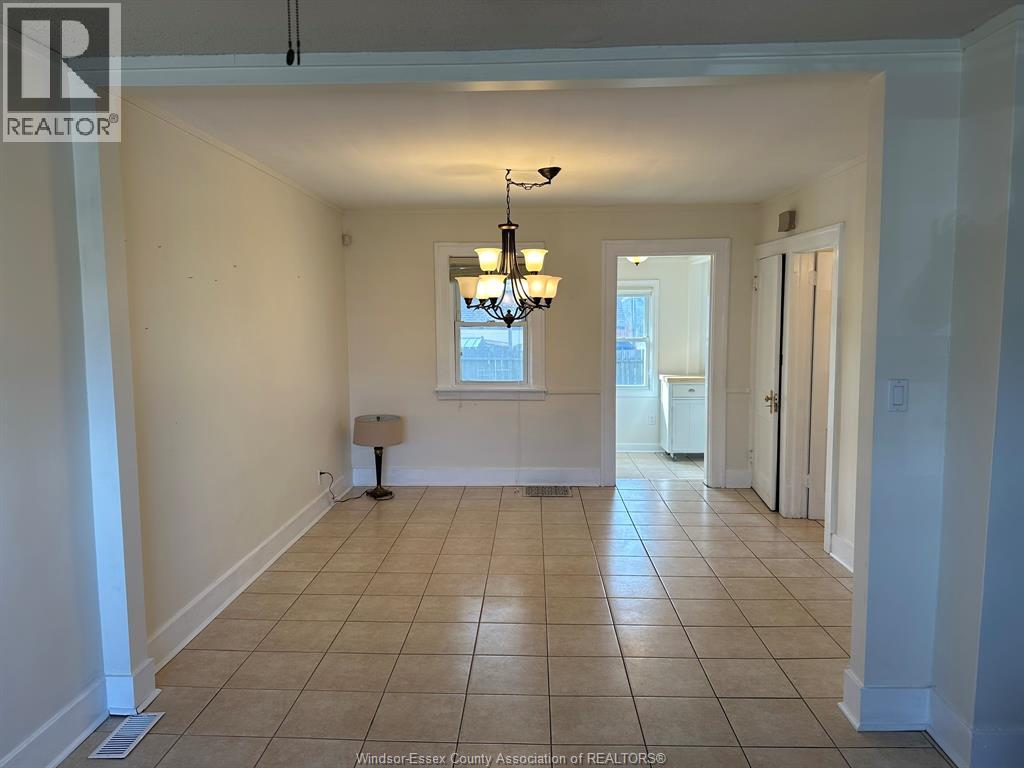 Photo 6 of 1057 Ellis Avenue, Windsor ON
