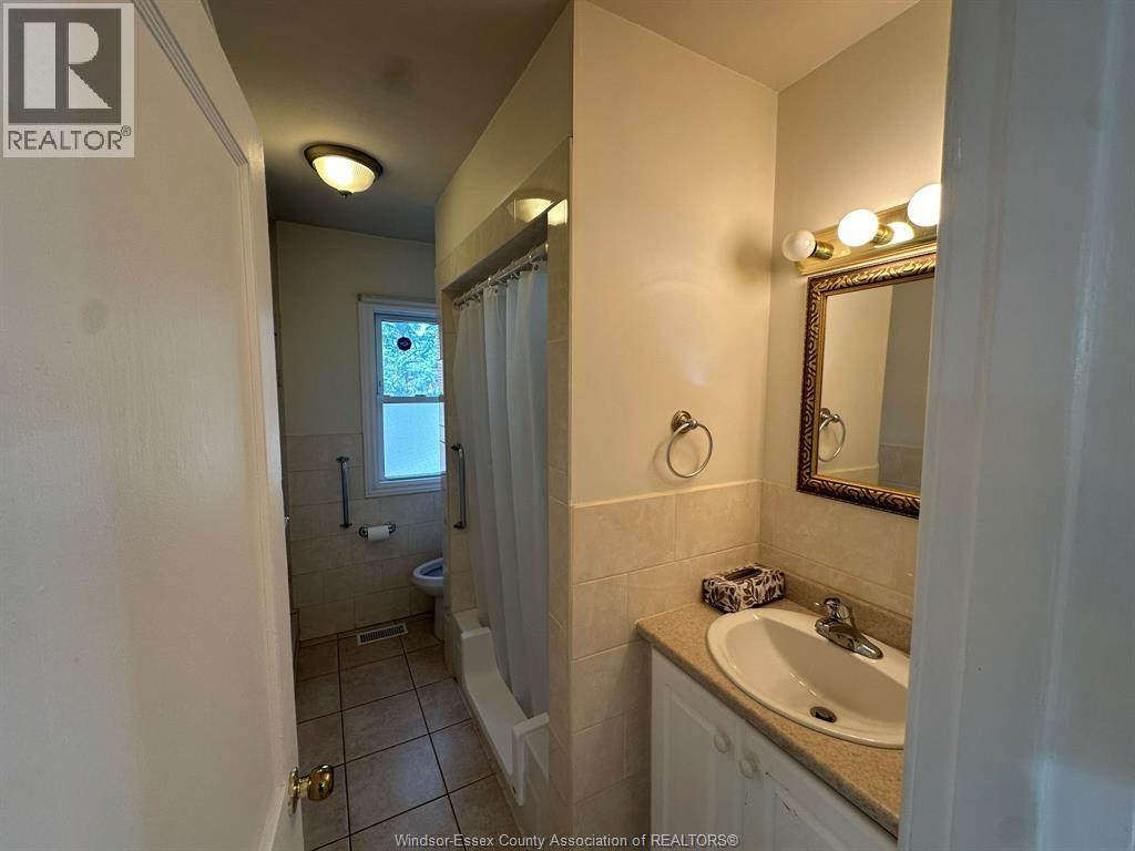 Photo 11 of 1057 Ellis Avenue, Windsor ON