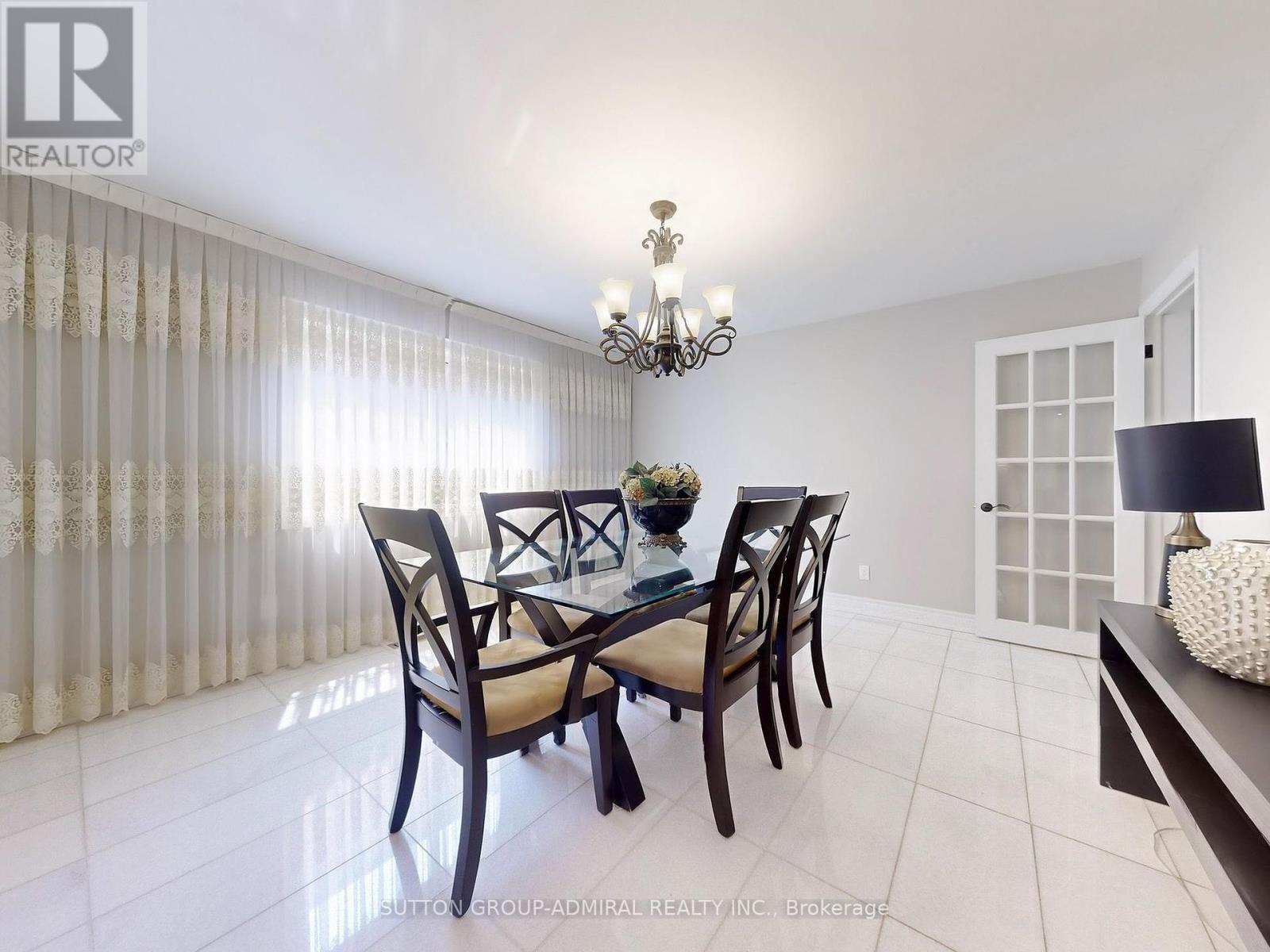 Photo 13 of 160 Marwood Place, Vaughan ON