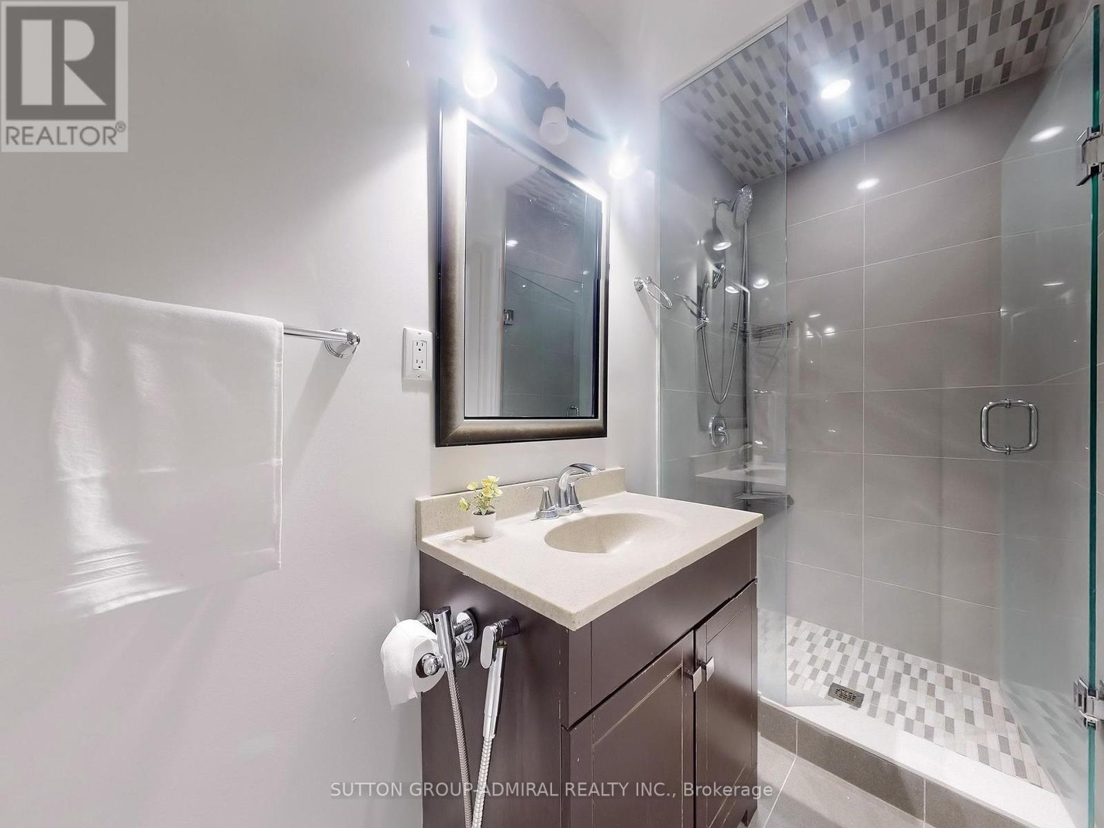 Photo 25 of 160 Marwood Place, Vaughan ON