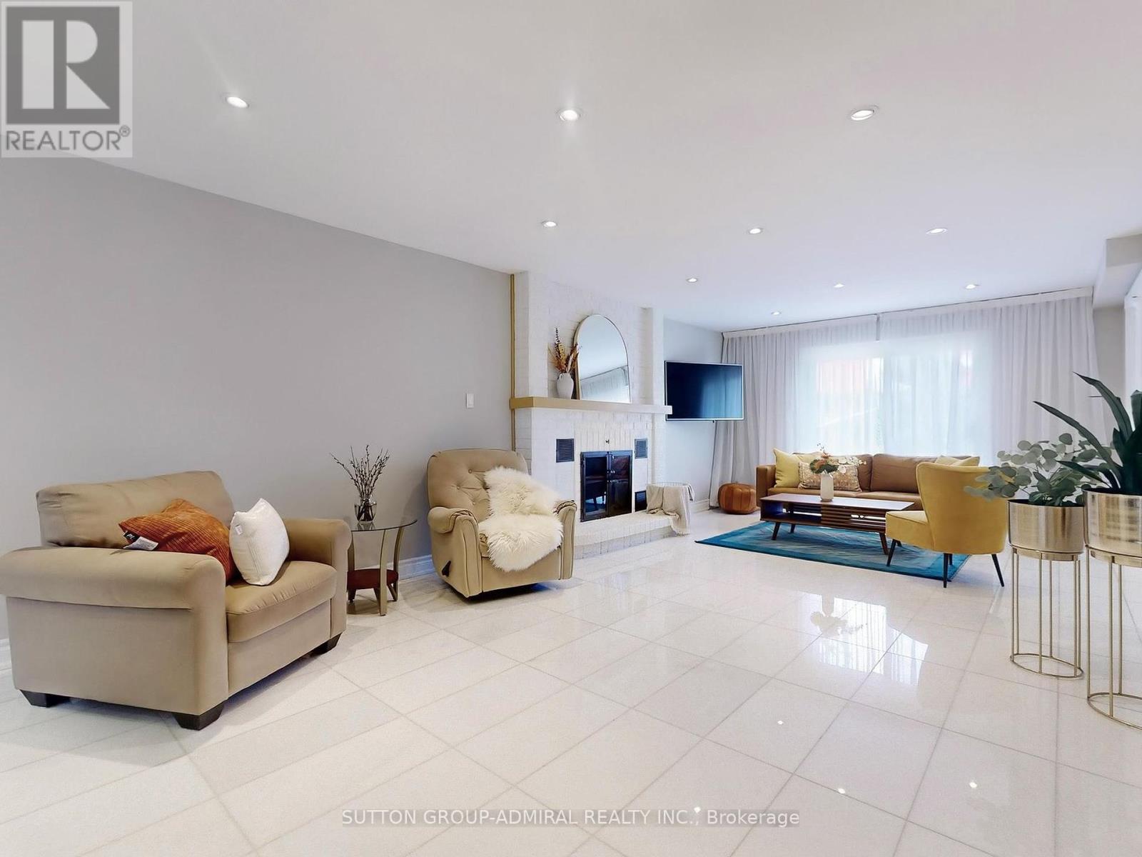 Photo 6 of 160 Marwood Place, Vaughan ON
