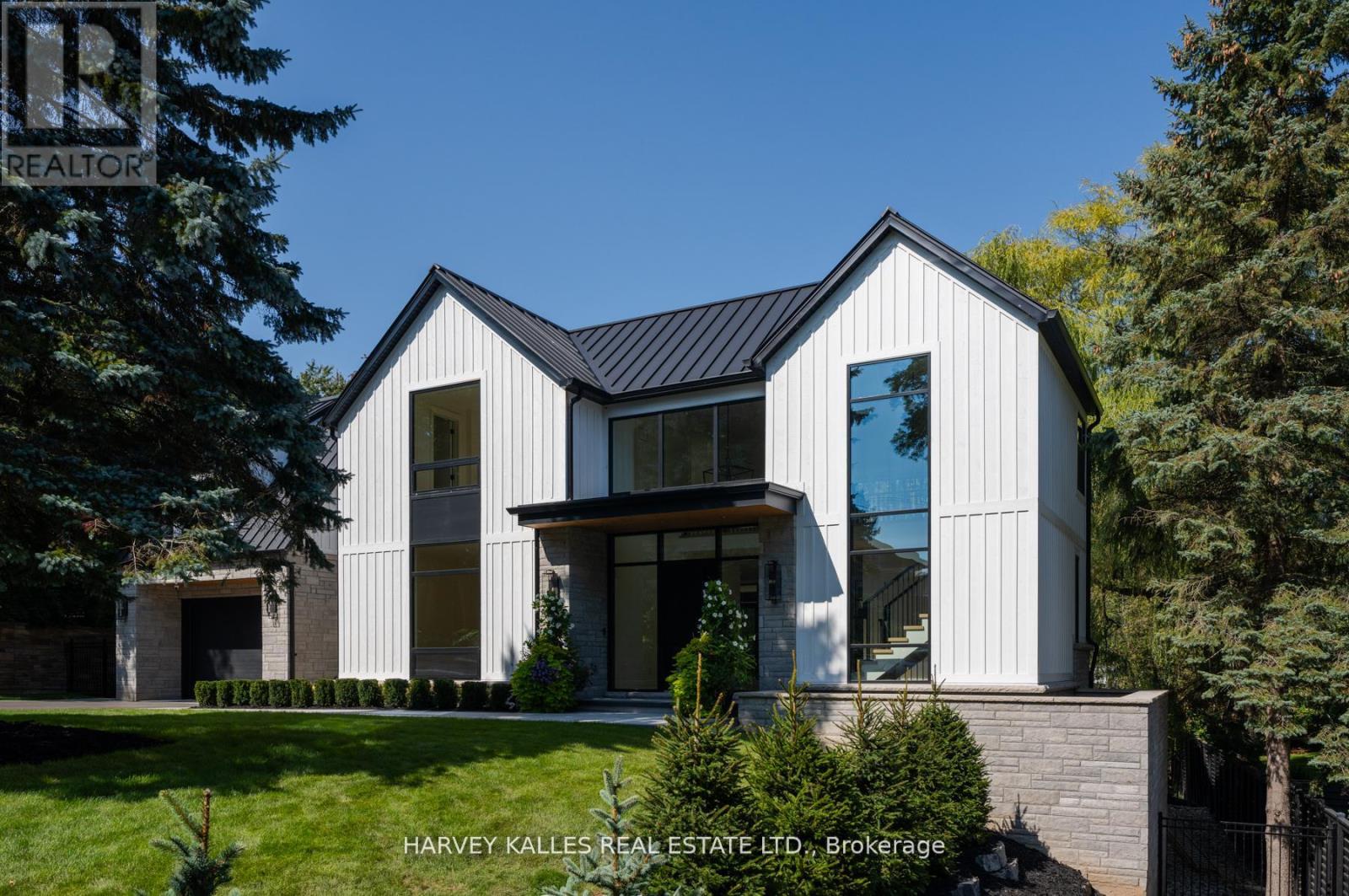 Photo 45 of 233 Lakewood Drive, Oakville ON