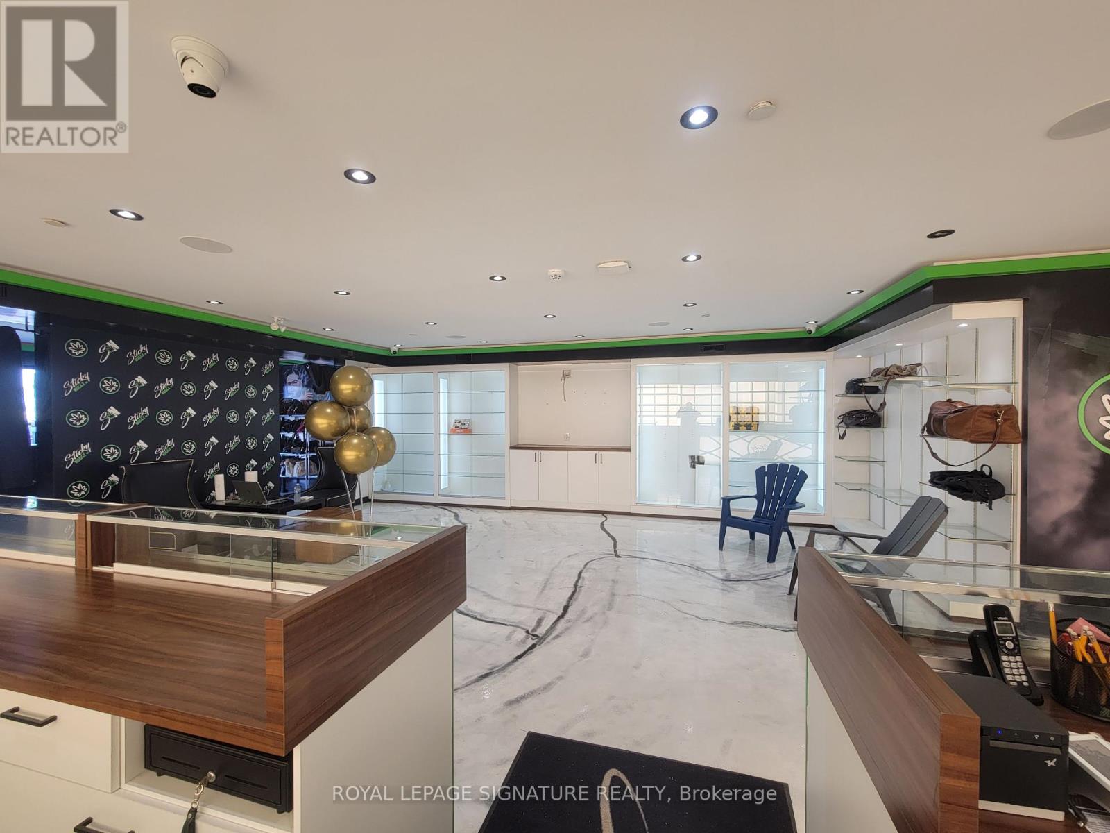 Photo 8 of 10 1 Steinway Boulevard, Toronto ON