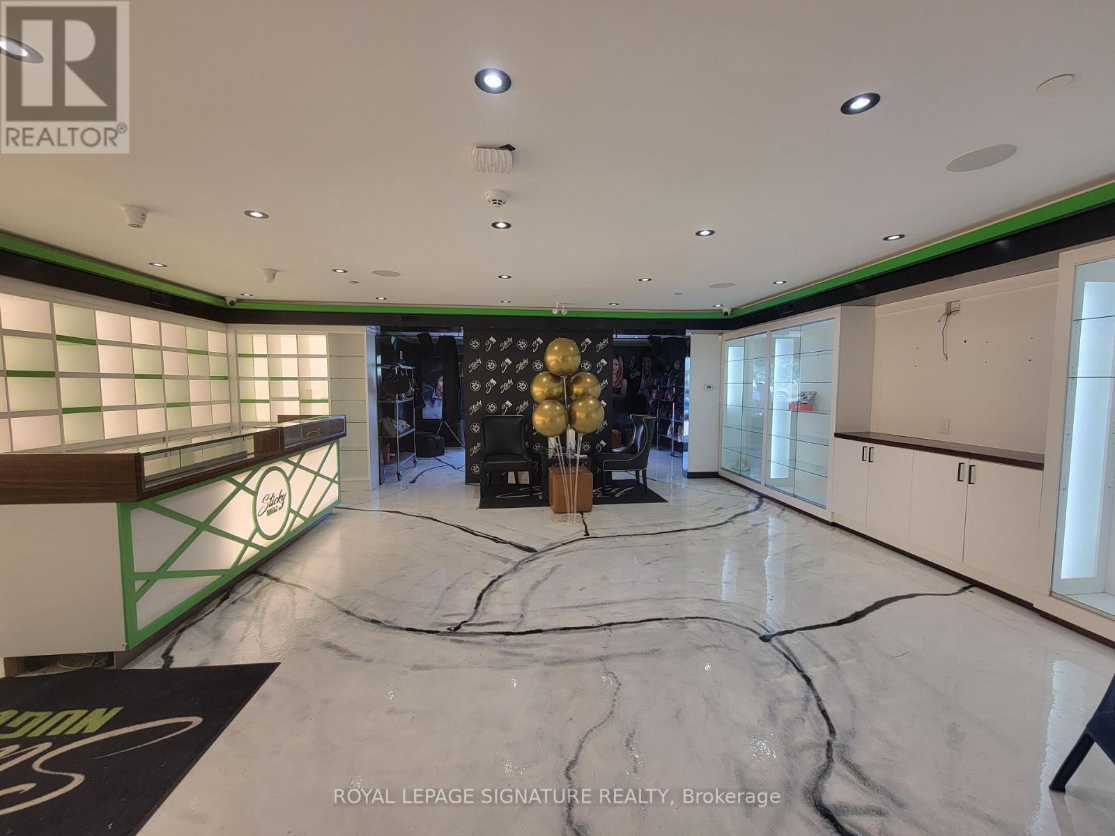 Photo 4 of 10 1 Steinway Boulevard, Toronto ON