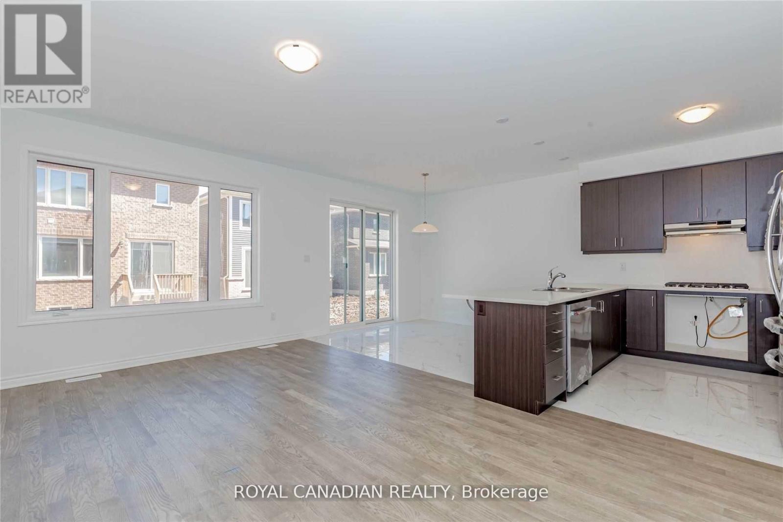 Photo 13 of 1355 Lobelia Crescent, Milton ON