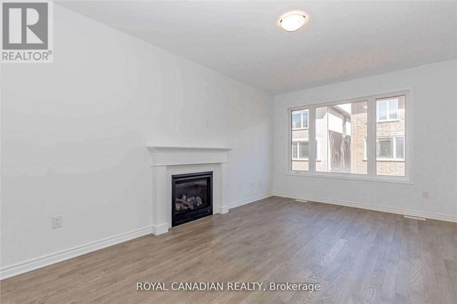 Photo 14 of 1355 Lobelia Crescent, Milton ON