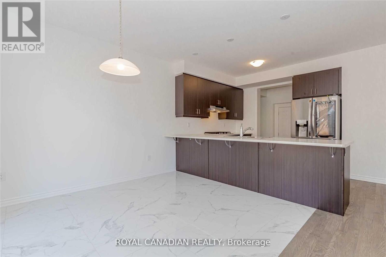 Photo 18 of 1355 Lobelia Crescent, Milton ON
